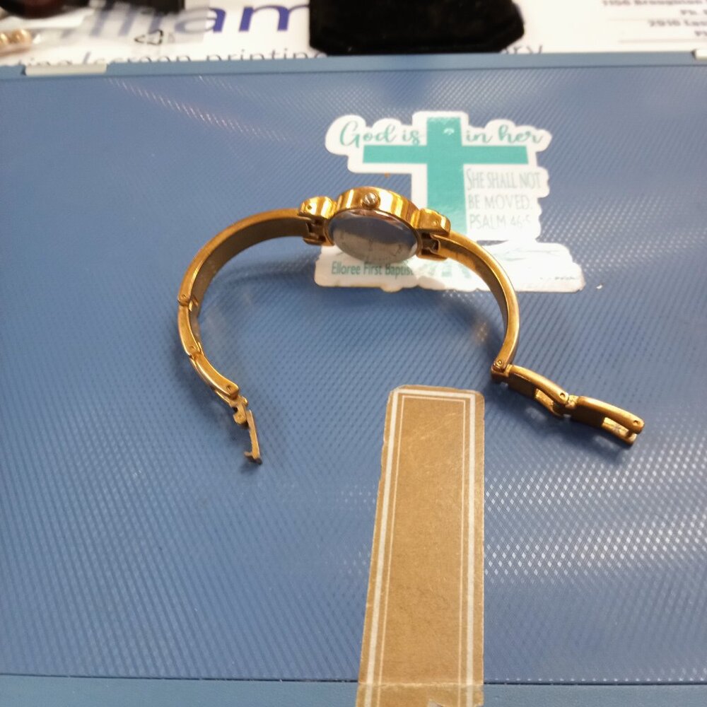 Ladies Watch - Picture 2 of 2